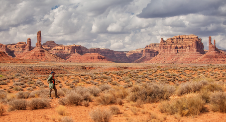 Hiker in Valley of Gods, USAの写真素材