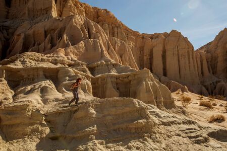 tourist woman in the desertの写真素材