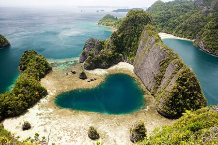 Dafalen geosite viewpoint Misool, Raja Ampat, Indonesiaの写真素材