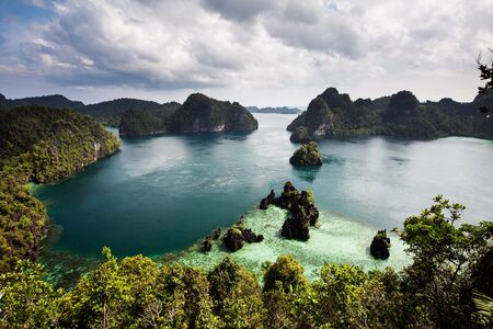 Puncak Harfat (Harun Fatimah) geosite Raja Ampat , Indonesia
