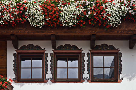 Alpbach windows, Tirol, Austriaの写真素材