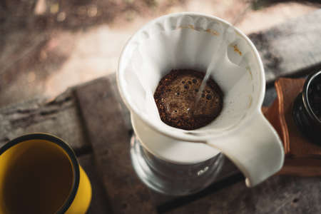 barista dripping coffee and slow coffee bar styleの写真素材