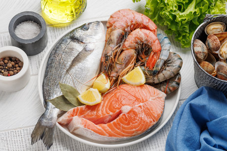 Seafood Platter Delight: Shrimps, Salmon, Oysters Galoreの写真素材
