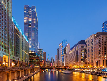Scenic view of downtown Chicago during sunset with iconic skyscrapersの写真素材