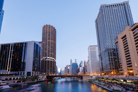 Scenic view of downtown Chicago during sunset with iconic skyscrapersの写真素材