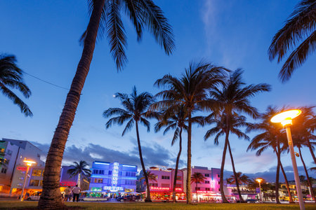 Miami, Florida, USA - May 31, 2025: Crowded Ocean Drive in Miami, packed with people, cars, and vibrant nightlifeのeditorial素材