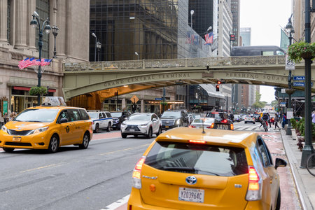 New York City, New York, United States - October 13 2022: Streets near Grand Central Station with busy traffic, pedestrians and classic Manhattan architecture during a typical city dayのeditorial素材