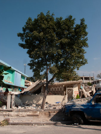Damaged house after major earthquake.の写真素材