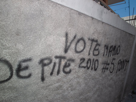graffiti on the wall of a building in the city of Lisbon, Portugalの写真素材