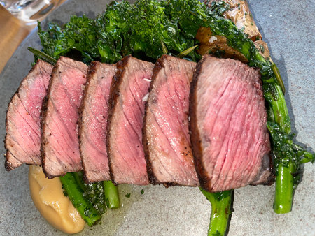 Sliced roast beef with asparagus and hollandaise sauceの写真素材