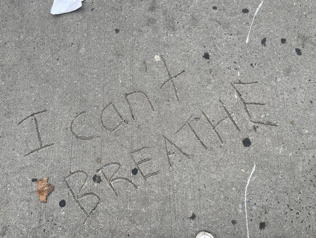 Inscription on the asphalt in the form of the words I love healthの写真素材