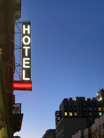 Hotel neon sign at night, Los Angeles, California, USAの写真素材
