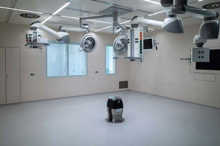 a brand new fully equipped empty modern operating roomの写真素材