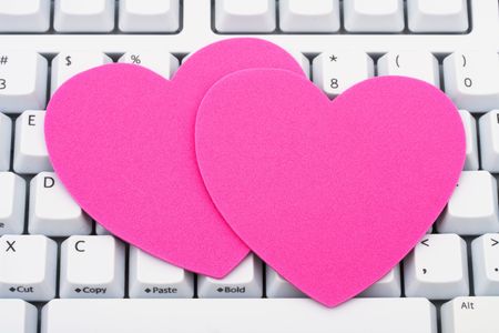 Computer keyboard with hearts – online dating sites