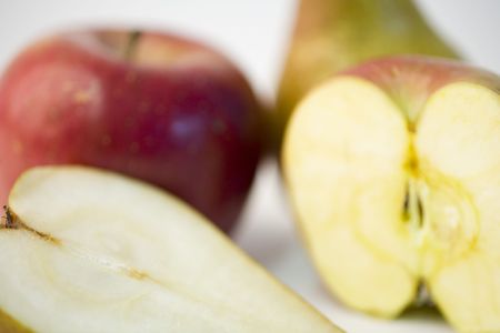 Shallow depth of field on apples and pears - pear in focusの写真素材