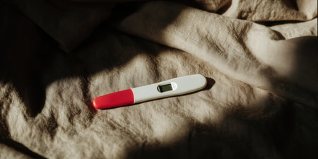 Pregnancy test. Announcing baby. Gender reveal. New addition to the family, conception test, good news for expectant parents, young family. High qualityの素材