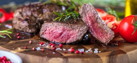 Fresh Juicy Medium Rare Beef Grillsteak. Barbecue Meat Close Up.の写真素材