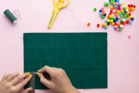 How to make small felt christmas tree at home. Step by step instructions.