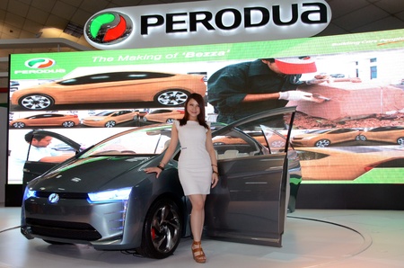 KUALA LUMPUR - DEC 12: Perodua New concept car のeditorial素材