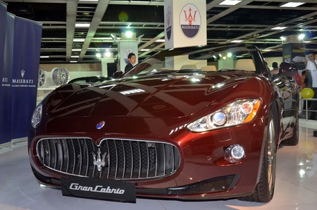 KUALA LUMPUR - DEC 12: Meserati Gran Cabrio on display at the Kuala Lumpur International Motor Show 2010 on DECEMBER 12, 2010 in Kuala Lumpur, Malaysiaのeditorial素材