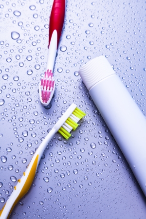 Two tooth-brushes and water dropsの写真素材