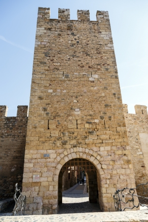 The famous door of Sant Jordi in walls of the fortified city of Montblanc, Catalonia. Spainのeditorial素材