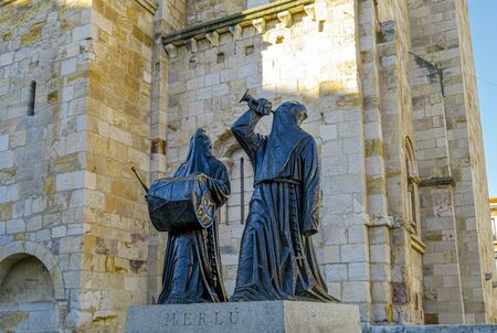 Zamora, Spain - January 6, 2019: Main facade of Church of San Juan Bautista in mayor square of Zamora with a Merlu easter statue. Castilla and Leon Spain.のeditorial素材