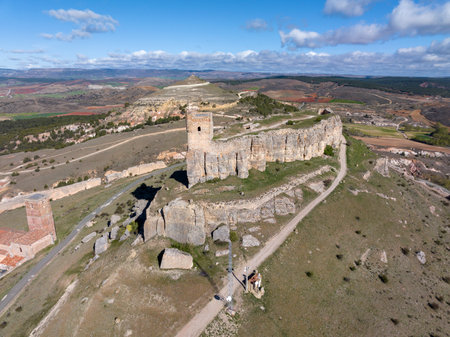 Homenaje tower of Castle Atienza, medieval fortress of the twelfth century (Route of Cid and Don Quixote) Guadalajara province, Castilla-La Mancha, Spain.のeditorial素材