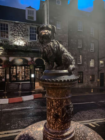Edinburgh, Scotland - May 29,'2020: Famous dog statue named Greyfriars Bobby in Edinburgh.のeditorial素材