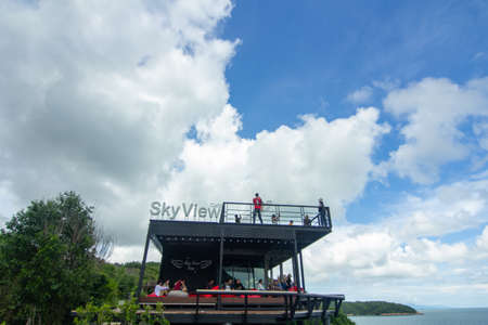 Sky view cafe, Chanthaburi, Thailand. May 31, 2020 : Blurry pictures of tourists taking pictures enjoying the atmosphere,Chanthaburiのeditorial素材