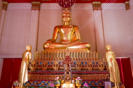 Buddha statue in the temple, make of metalのeditorial素材