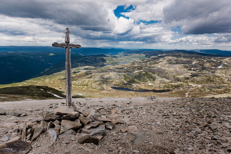 Christian Cross on the way to the top of Gaustatoppen, Telemark, Norwayの写真素材