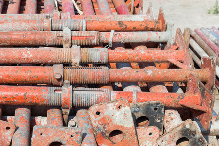 Devices for prop construction in site.