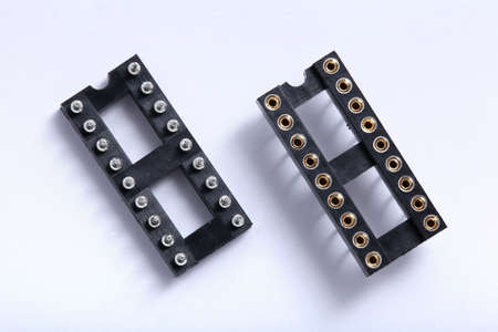 18 pin DIP IC socket, round hole pin