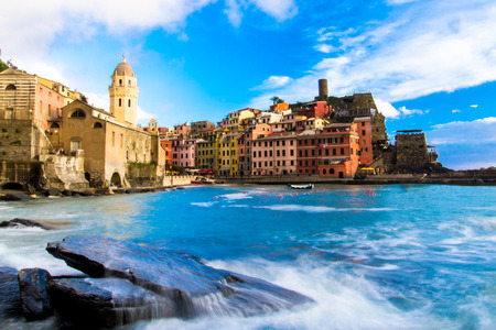 Picturesque Vernazza fishing village, Cinque Terre, Linguria in Italyの写真素材