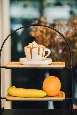 Caramel Macchiato in Cafeの写真素材