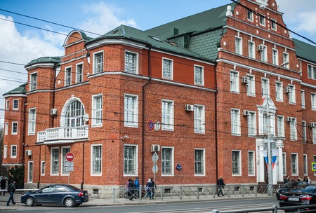 KALININGRAD, RUSSIA - APRIL 07, 2017: Historick bbick building in the street of Kaliningradのeditorial素材