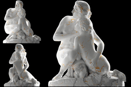 Bathing Girls Statue in Gold and Marble - Perfect for Fashion and graphic designの写真素材