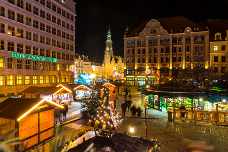 WROCLAW, POLAND - DEC 7, 2017: Christmas market on Market square (Rynek) in Wroclaw, Poland. One of Poland's best and largest Christmas markets, stretching across two sides of Wroclaw's market squareのeditorial素材