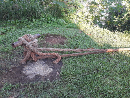 a very firm knot to hold a boat on the riverの写真素材