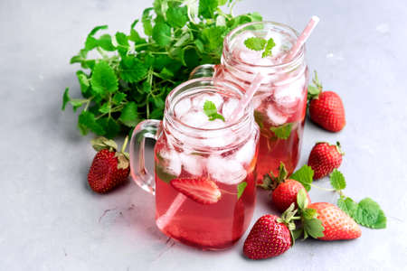 Strawberry lemonade Ice Mint Glass jarsの写真素材