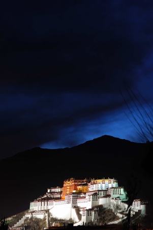 Potala palace in Lhasa, Tibet のeditorial素材