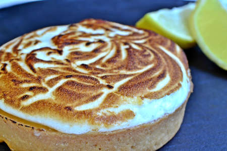 lemon meringue tartの写真素材
