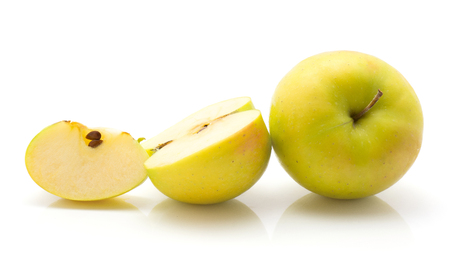 Sliced apple (Smeralda variety) collection isolated on white background one whole one half and one slice
の写真素材
