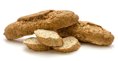 Whole wheat bran bread isolated on white background two bagels and three sliced pieces
の写真素材