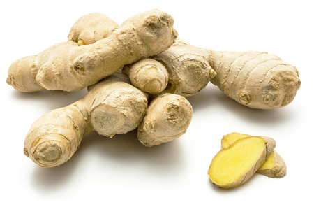 Fresh ginger rhizome isolated on white background sliced and whole
の写真素材