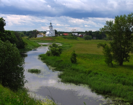 A small Church by the River in Suzdal, Russiaの写真素材