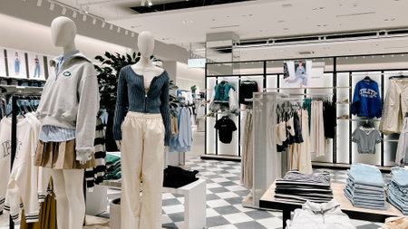 Moscow,Russia 03 14 2024 Clothes magazine shop in Paveletskaya plaza station , man and women modern clothes mannequin shoppingのeditorial素材