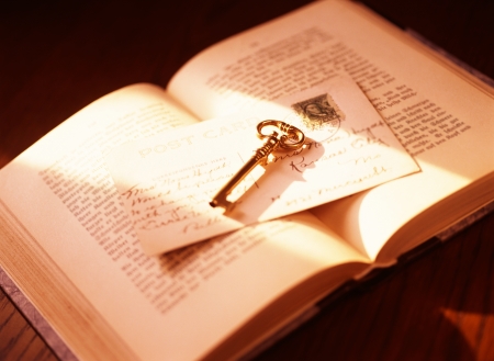 book and keyの写真素材