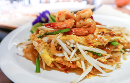 Pad Thai Kung Sod, Thai fried noodles with prawn close upの写真素材